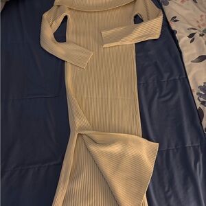 Elegant Ribbed Knit Dress in Cream